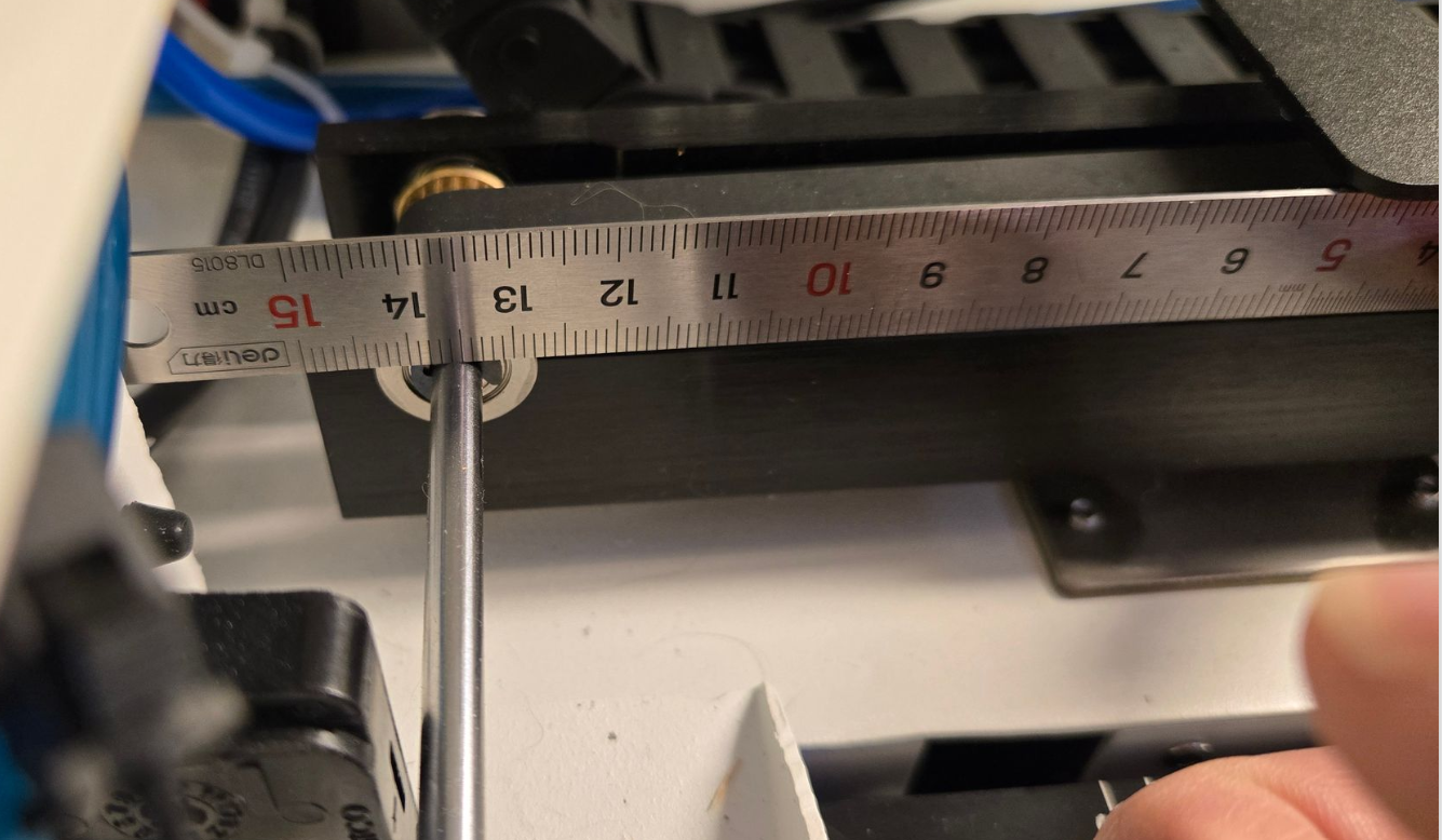 Left side measuring 15cm